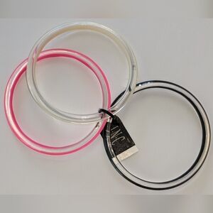 NOS VTG LUCITE BANGLE SET